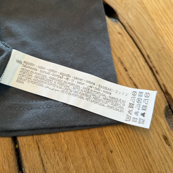 Zara. BNWT. Size 7 (boys). "Stop & Enjoy" dark grey long sleeved shirt - Picture 6 of 6